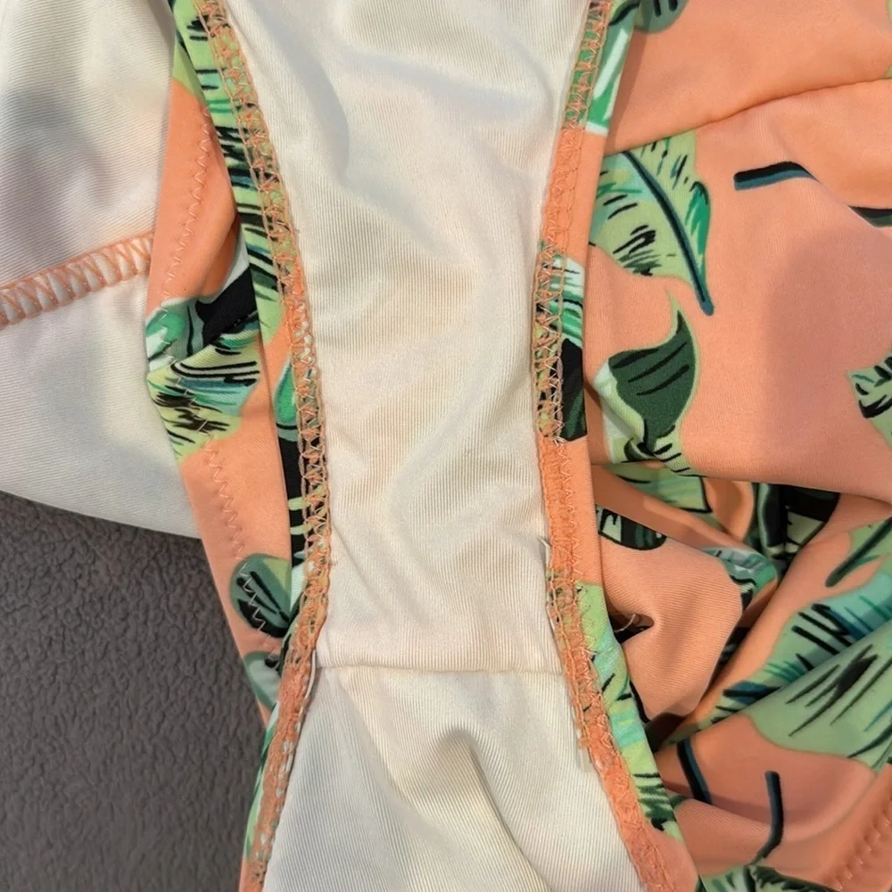 Woman's Cupshe Rozen Maiden Print Bikini.  Size Small